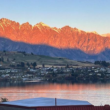 Lakeview Home Retreat At Queenstown Hill Extérieur photo