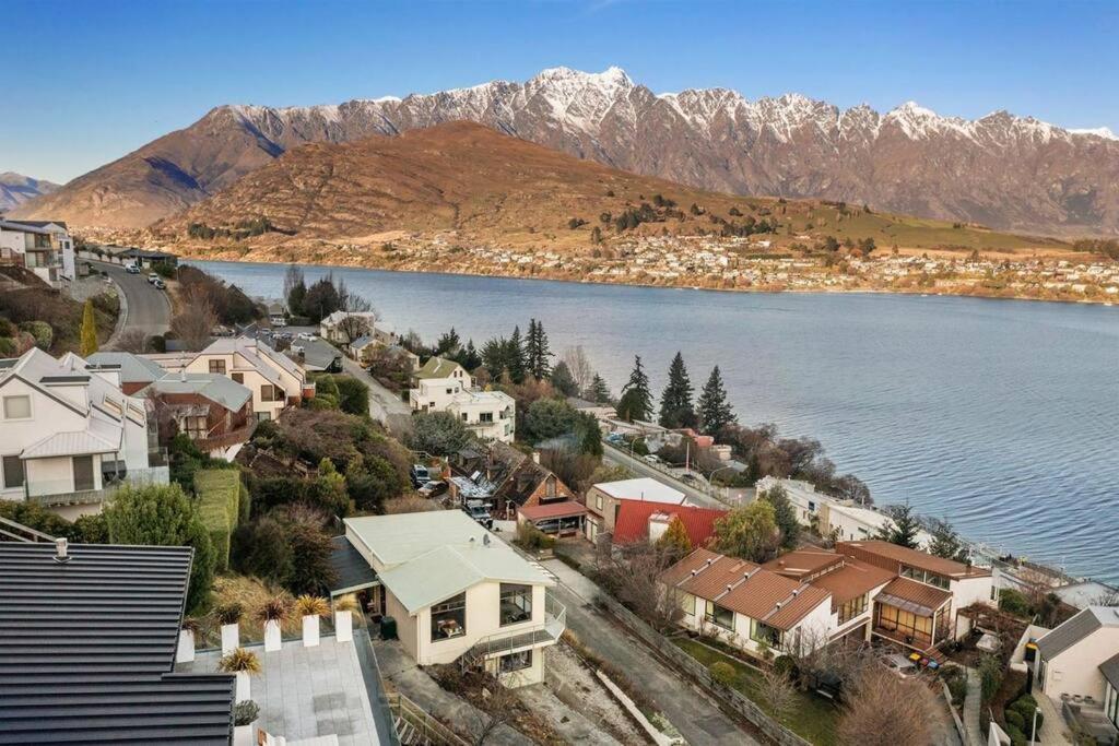 Lakeview Home Retreat At Queenstown Hill Extérieur photo